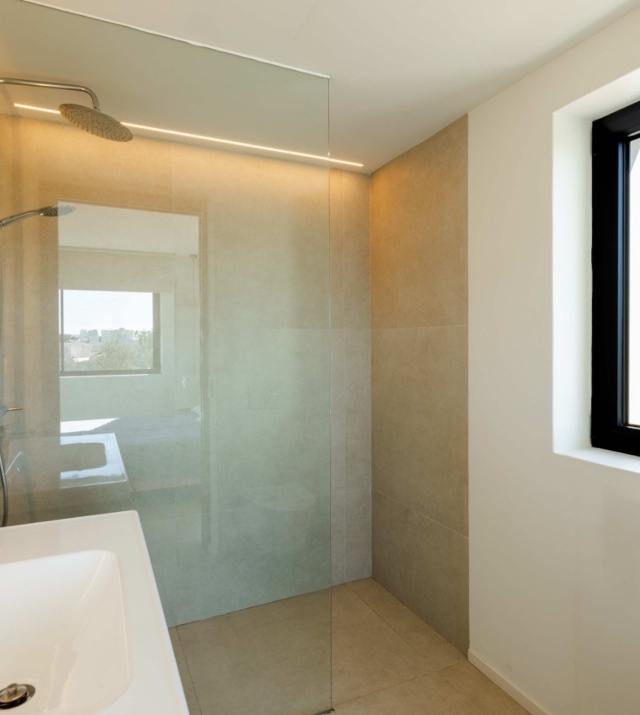 Resa Estates Ibiza finca jesus for rent longterm entrance house bathroom shower 5.jpg